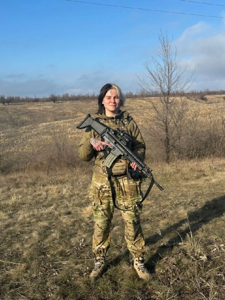 На фронті загинула військовослужбовиця Лана «Саті» Чорногорська