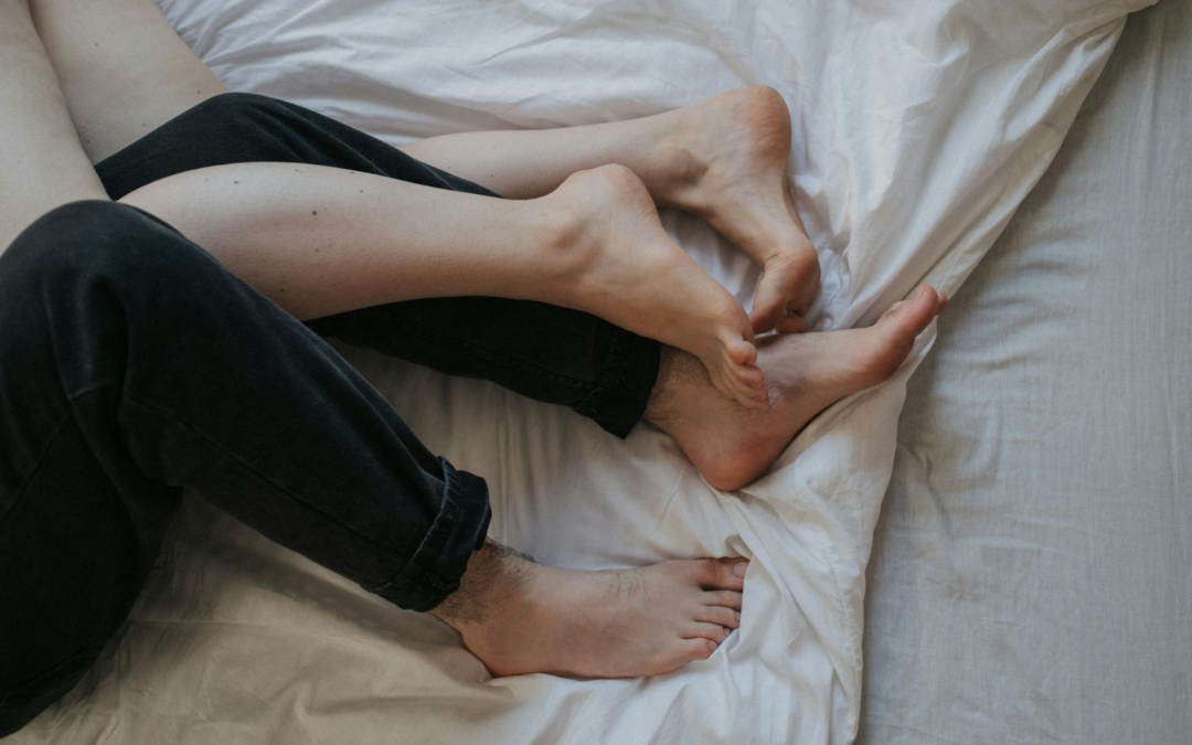 У Франції схвалили законопроєкт про скасування «подружнього обов’язку»