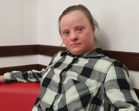 У Києві відбудеться перша виставка співзасновниці мистецького центру для нейротипових і нейровідмінних митців та мисткинь Анни Сапон