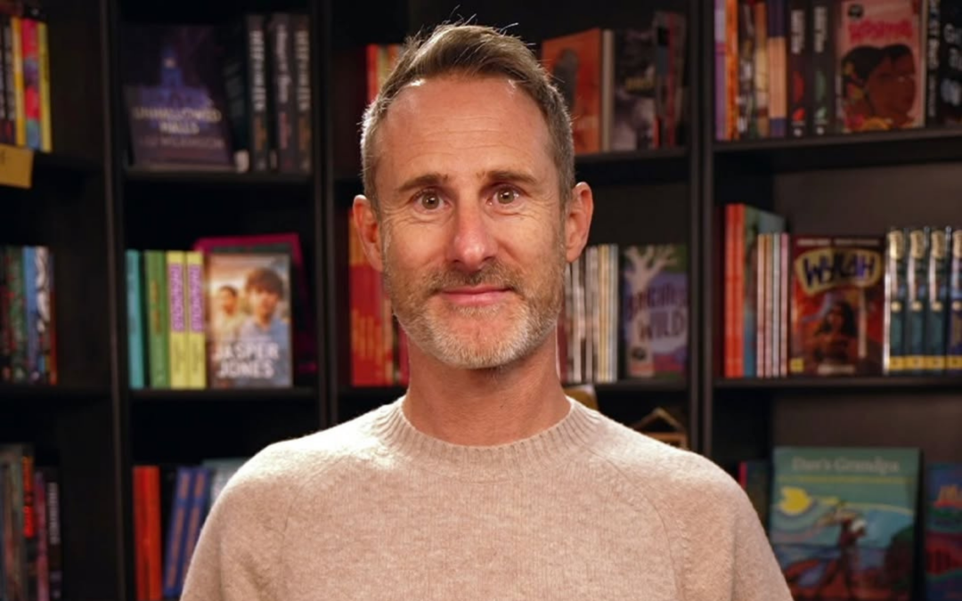 Австралійського автора популярних підліткових романів Крейга Сілві звинуватили в експлуатації дітей