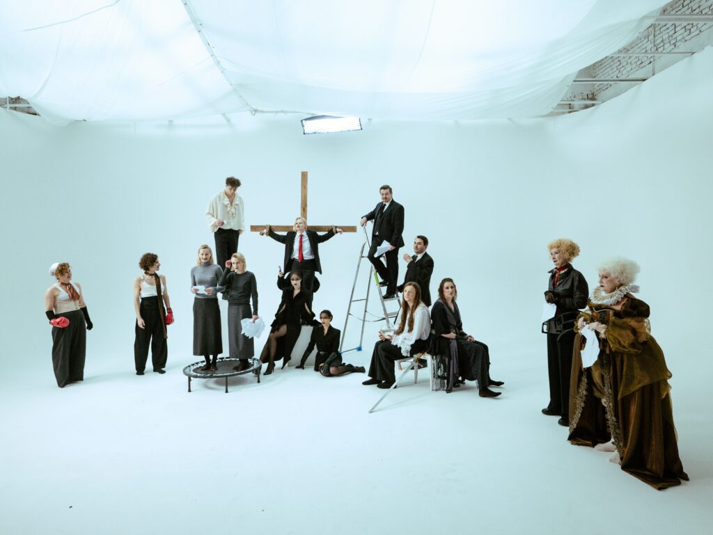 «Ми всі трохи Орландо». Марина Кошкіна про пошук ідентичності, жіночу солідарність і театр сьогодні 2 «Ми всі трохи Орландо». Марина Кошкіна про пошук ідентичності, жіночу солідарність і театр сьогодні