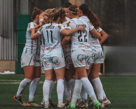 В Австрії колишній арбітр отримав лише умовний термін за таємне знімання футболісток у роздягальнях та душових, серед постраждалих є неповнолітні