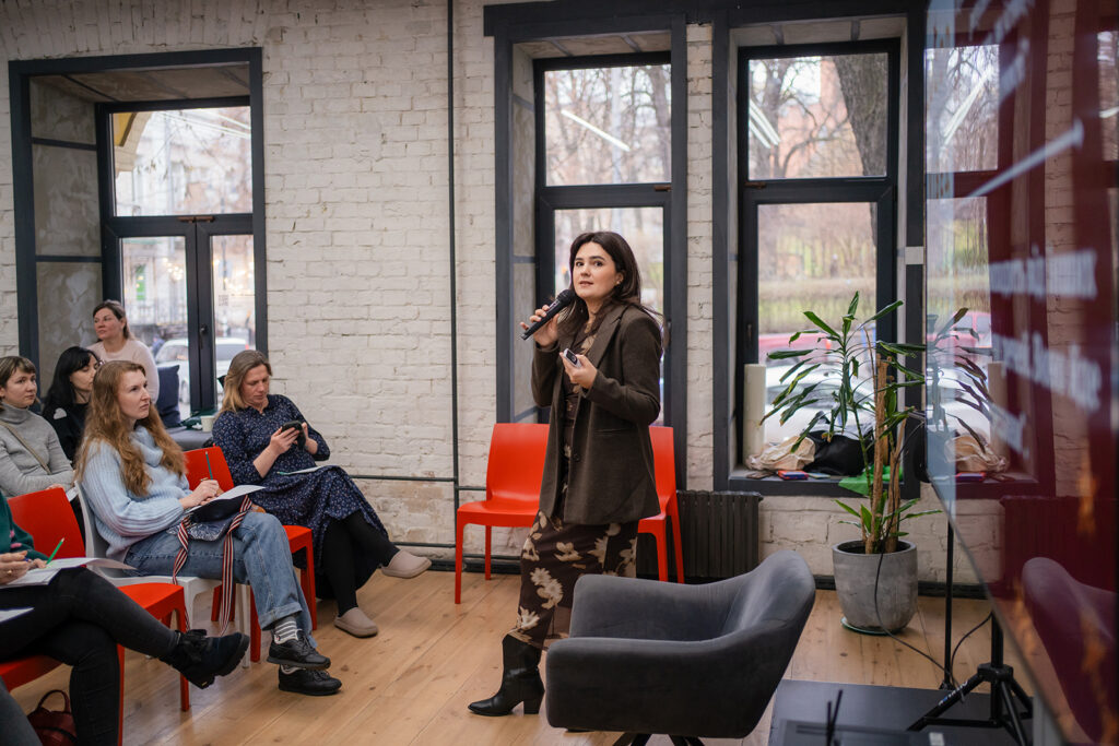 Від волонтерства до власного бізнесу. Як Mom’s Monday допомагає жінкам розвивати кар’єру