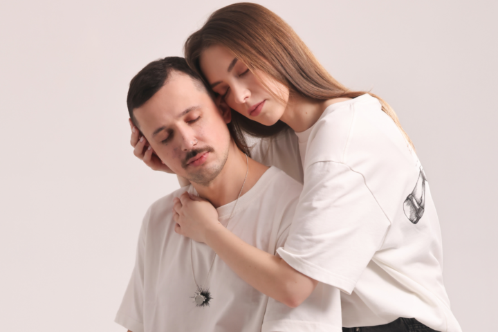 Ptashka та Служба супроводу Азову до Дня святого Валентина створили благодійну прикрасу, щоб зібрати кошти на підтримку бійців