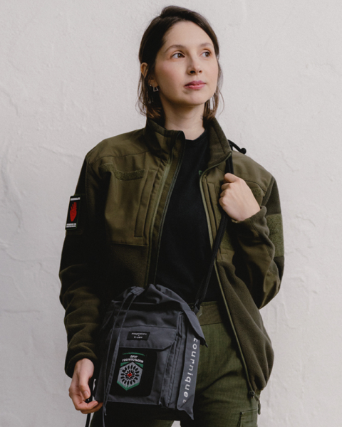 Бренд S-cape та «Госпітальєри» випустили сумку з окремим відділенням для турнікета, щоб зібрати кошти на підтримку батальйону