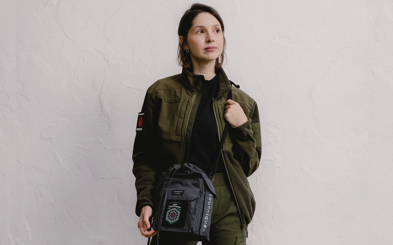 Бренд S-cape та «Госпітальєри» випустили сумку з окремим відділенням для турнікета, щоб зібрати кошти на підтримку батальйону