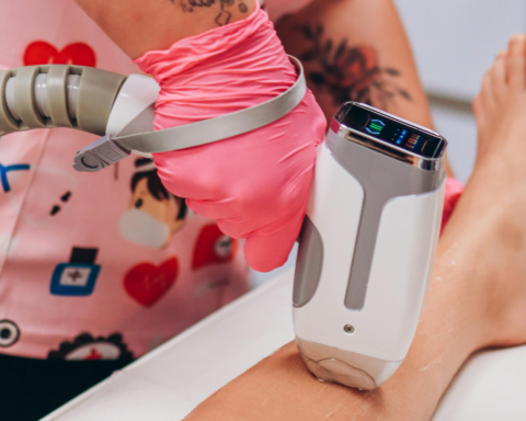 У Болгарії спалахнув скандал через приховані камери в салонах краси та клініках