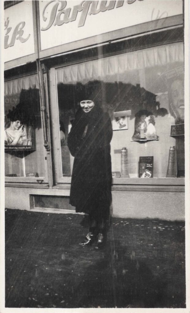 Від модної колонки до підпільних шпиталів: історія однієї з перших українок із науковим ступенем Харитини Кононенко 6 Від модної колонки до підпільних шпиталів: історія однієї з перших українок із науковим ступенем Харитини Кононенко