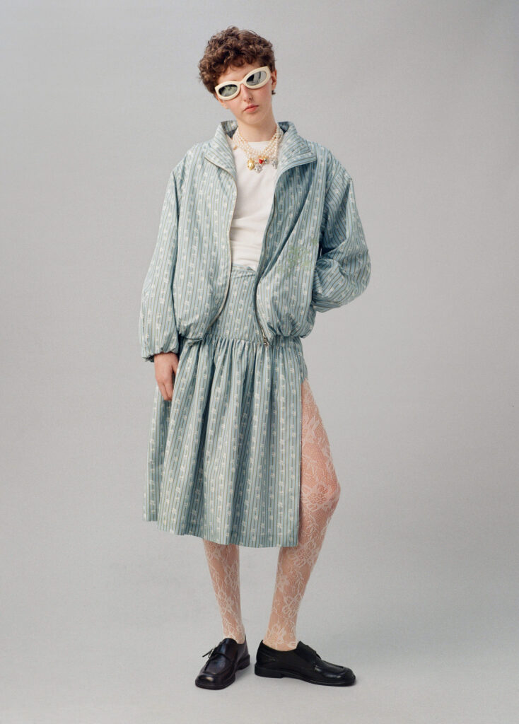 Український наїв та вишивка хрестиком: GUNIA презентує велику великодню колекцію «Щебіт»