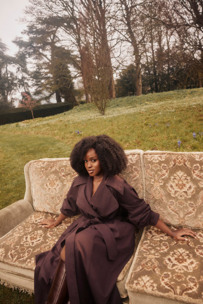 Сапфічна історія кохання та зцілення через почуття: у центрі п’ятого сезону серіалу «Бріджертони» — Франческа і Мікаела