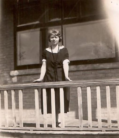 Від модної колонки до підпільних шпиталів: історія однієї з перших українок із науковим ступенем Харитини Кононенко 4 Від модної колонки до підпільних шпиталів: історія однієї з перших українок із науковим ступенем Харитини Кононенко