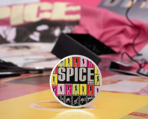 Королівський монетний двір Британії випустив пам’ятні монети до 30-річчя синглу Wannabe Spice Girls 