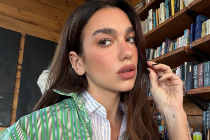 Дуа Ліпа куруватиме Лондонський літературний фестиваль разом зі своїм книжковим клубом Service95