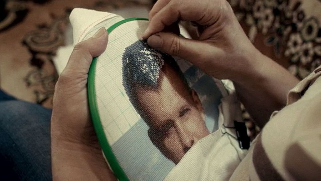 «Мир для Ніни»: на фестивалі у Франції покажуть документальний фільм про матір закатованого «кіборга» та її шлях до справедливості