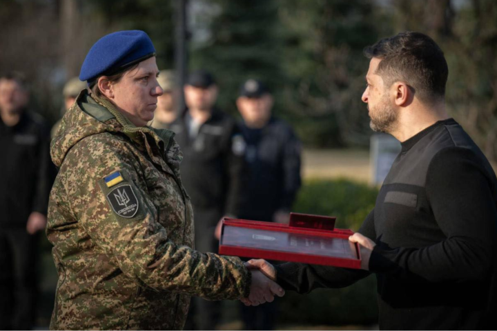 Вперше в історії Нацгвардії Героєм України стала жінка - кулеметниця Олександра Давиденко Вирва