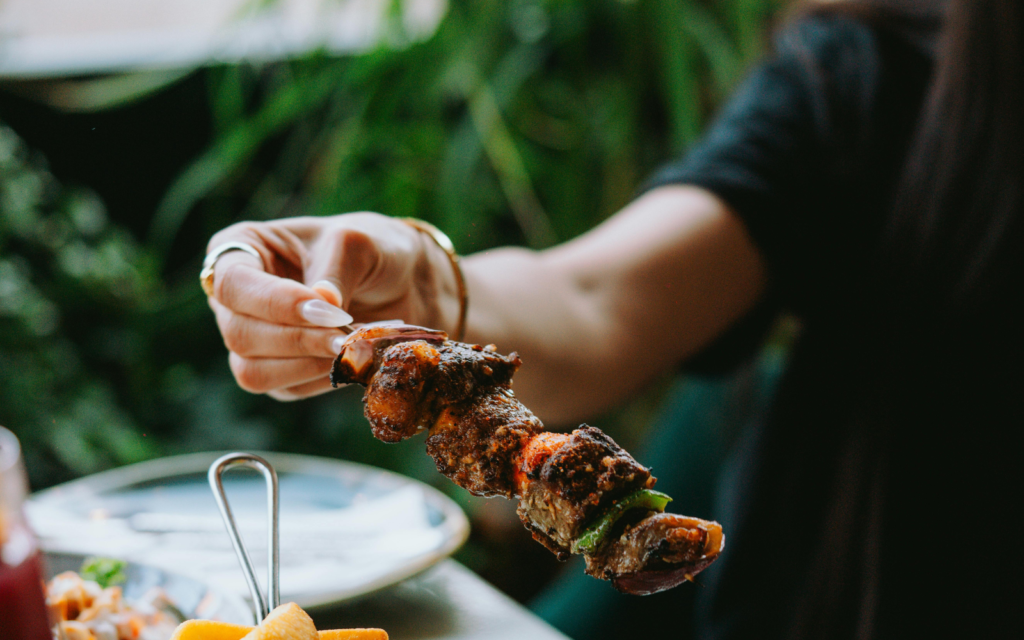 Як споживання м'яса, куріння та рівень цукру впливають на ризики раку молочної залози - дослідження