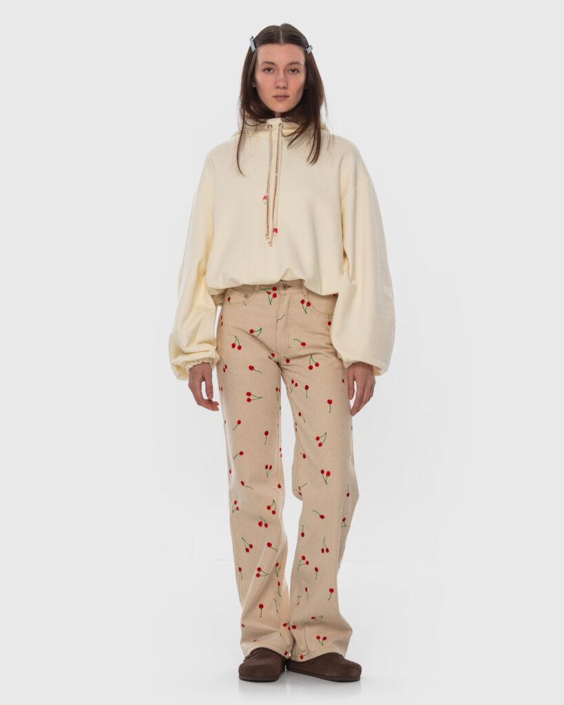 Вишні та денім: бренд KSENIASCHNAIDER випустив колекцію Cherry