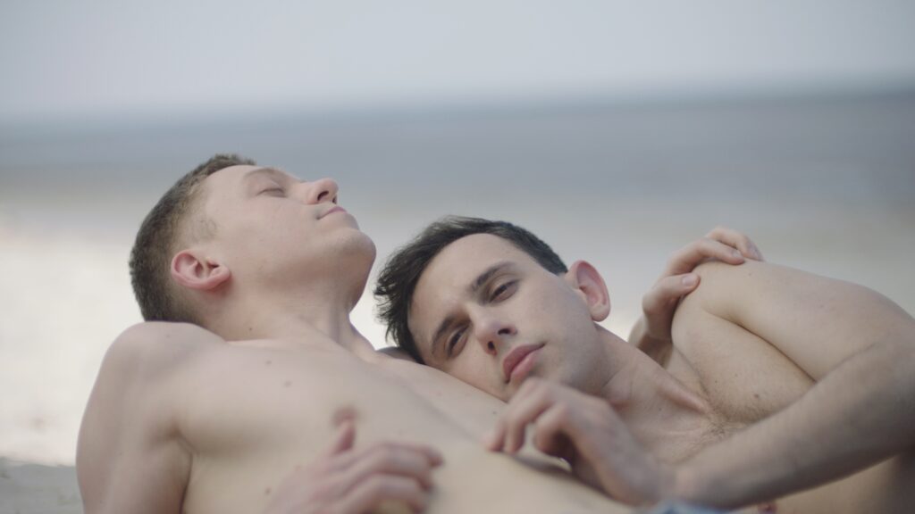 Фестиваль SUNNY BUNNY оголосив програми «Ретро-кіно 90-х» та «Українські квір-фільми» 13 Фестиваль SUNNY BUNNY оголосив програми «Ретро-кіно 90-х» та «Українські квір-фільми»