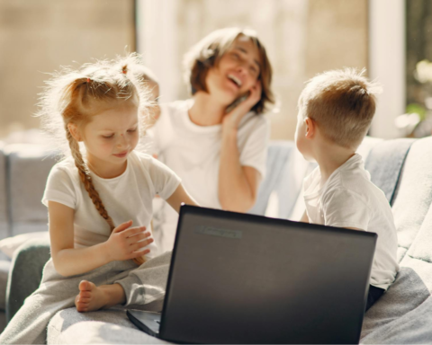 Греція оголосила про заборону соцмереж для дітей до 15 років