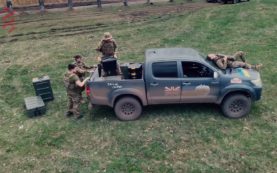 Співачка Дуа Ліпа допомогла придбати автомобіль для українського медичного батальйону