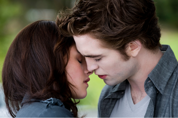 Культове продовження вампірської саги фільми Сутінки. Новий Місяць повертається в кіно у травні