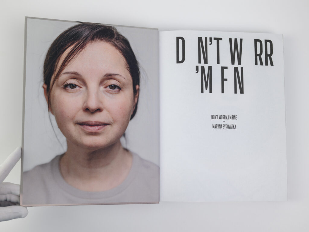 «Don’t Worry, I’m Fine»: фотокнига Марини Сироватки про жіночий досвід війни вийшла у фінал PHotoESPAÑA-2026 2 «Don’t Worry, I’m Fine»: фотокнига Марини Сироватки про жіночий досвід війни вийшла у фінал PHotoESPAÑA-2026