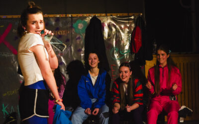 Від сорому до прийняття: у Києві покажуть відверту виставу «Sex Education» про вибір себе та жіноче дорослішання