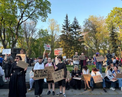 Українці рекордно швидко зібрали підписи під петицією проти нового Цивільного кодексу, тепер її розгляне Зеленський