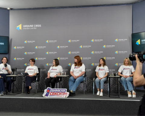 В Україні закликали владу зупинити трансляцію дискримінаційного телеконтенту