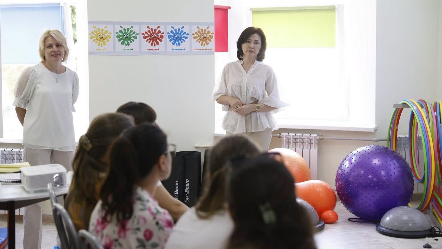 У Києві запустили послугу відпочинку для батьків, що виховують дітей з інвалідністю. Як це працюватиме