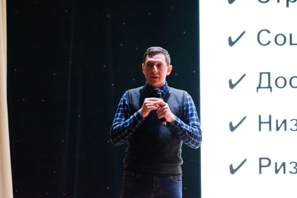 «Наша сімʼя тримається на моєму почутті провини». Історія жінки з наркозалежністю, яка живе в аб’юзивних стосунках 3 «Наша сімʼя тримається на моєму почутті провини». Історія жінки з наркозалежністю, яка живе в аб’юзивних стосунках