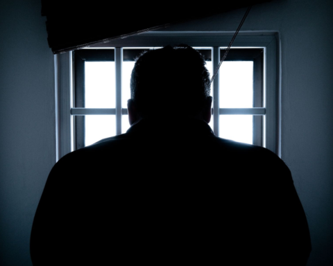 У Тернопільській області чоловік ґвалтував та розбещував 11-річну племінницю, його засудили на 15 років 