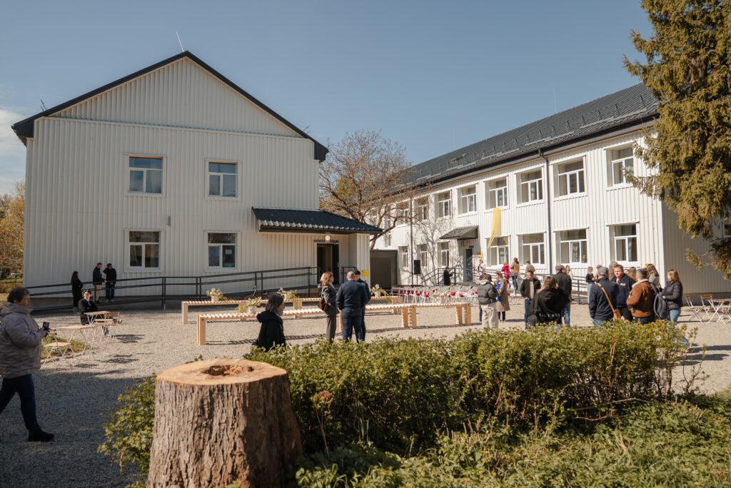 Архітектурна бієнале у Венеції: Україну представить проєкт «КО-ХАТИ. Море питань» у співпраці з режисеркою Надією Парфан