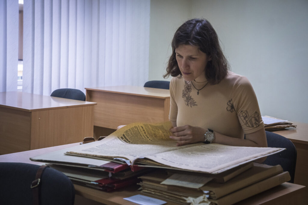 У Луцьку покажуть документальну виставу про першу українку-сенаторку Олену Левчанівську та її доньку Ірину