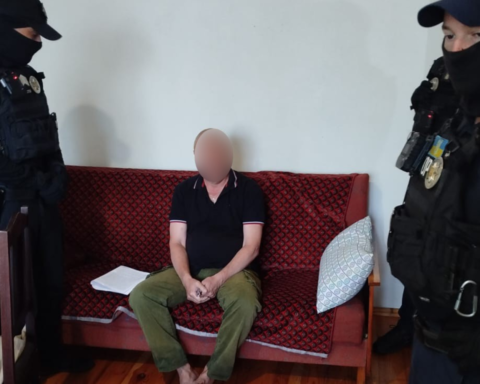 На Львівщині опікуна підозрюють у сексуальному насильстві над неповнолітньою
