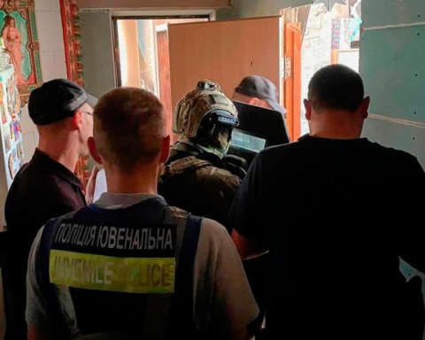 Дві жінки постраждали внаслідок нападу підлітків у Києві