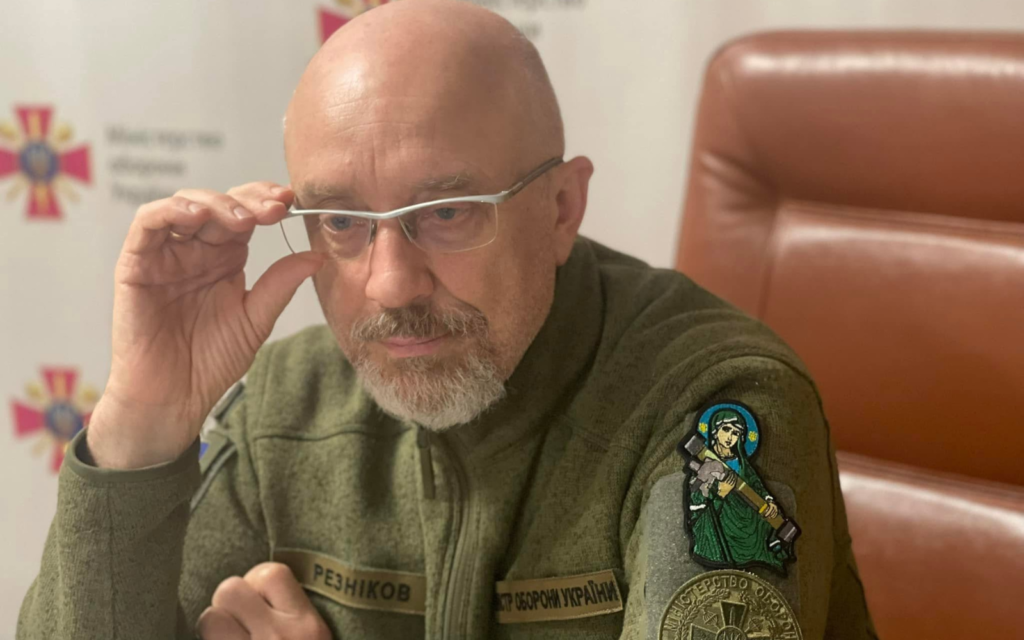 Резніков запропонував зобов’язати жінок служити в армії, як чоловіків