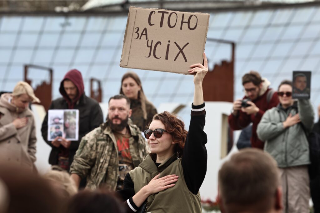 «Мене колись обізвали некропропагандисткою». Катерина Даценко про рух «Вшануй», практику памʼятання та хвилину мовчання