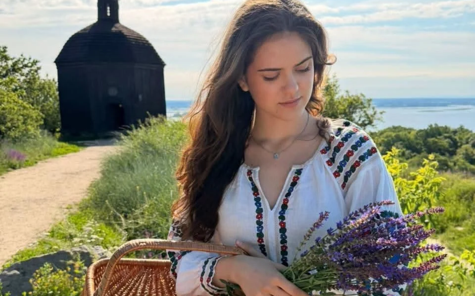 «Анна-Александра Катеринівна». У Києві 19-річна дівчина змінила по батькові на матронім