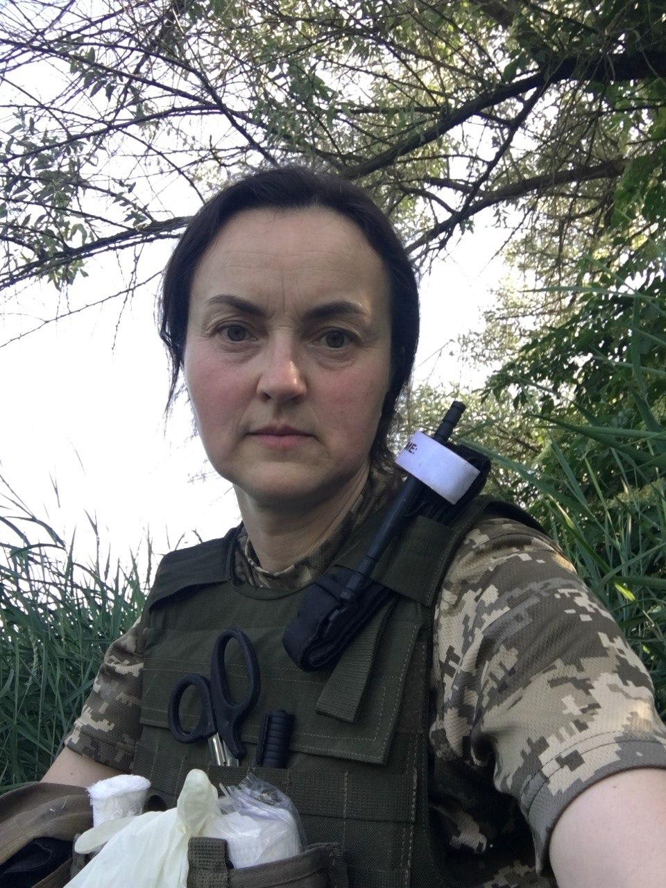 «Ти знаєш, куди зібралася? Там руки, ноги летять у різні боки». Інтерв’ю з медикинею стабпункту 72-ї ОМБр Валентиною