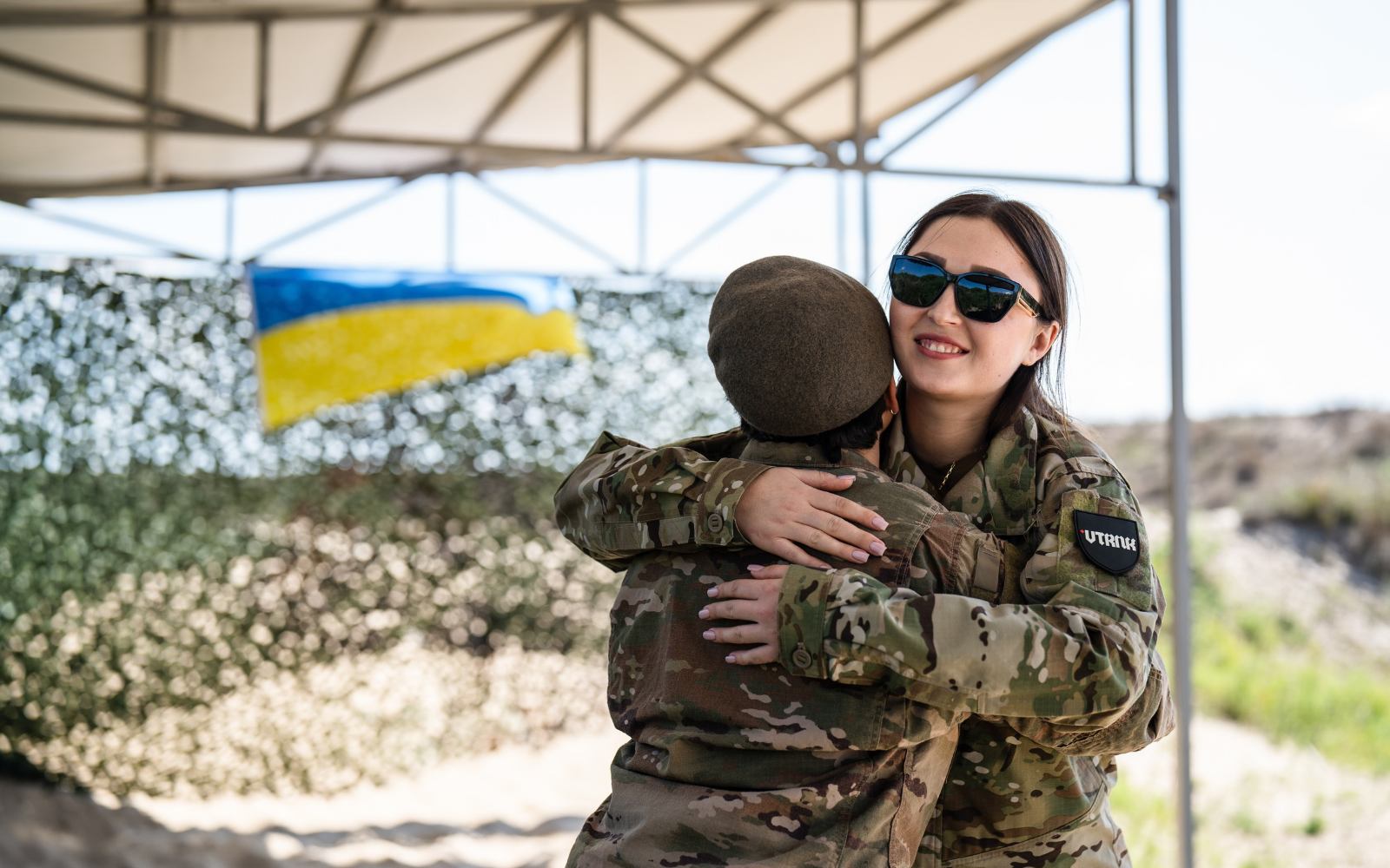 Рух VETERANKA запускає щомісячну підписку на зброю та медицину для жінок у війську